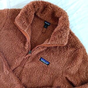 Patagonia Womens Los Gatos Fleece 1/4 Zip Size Large Fuzzy Warm Sweater Orange